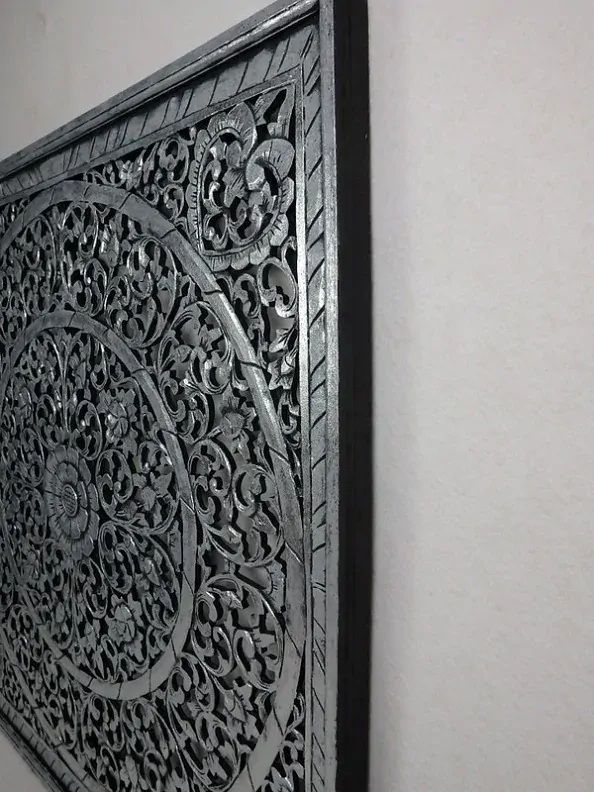 Závěsná dekorace - MANDALA stříbrná černá, dřevo, ruční práce, 100x100 cm