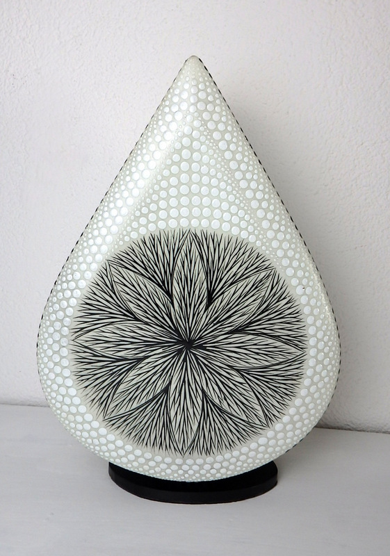 Stolní lampa MANDALA bílá, ručně obojstranne malována, 38 cm