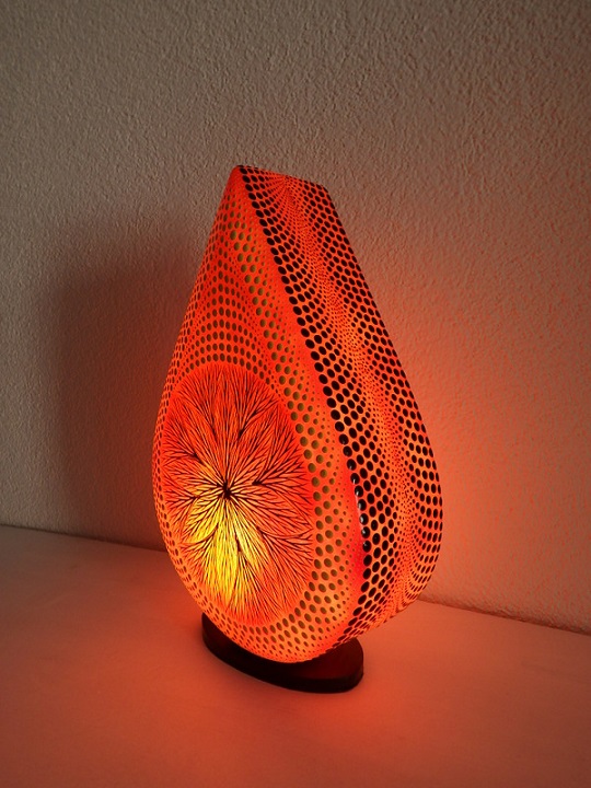 Stolní lampa MANDALA oranžová, ručně oboustranne  malována, 38 cm