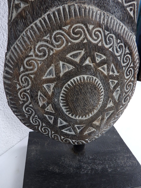 Dekorace/ soška TOTEM TIMOR, tropické dřevo, ruční práce, originál