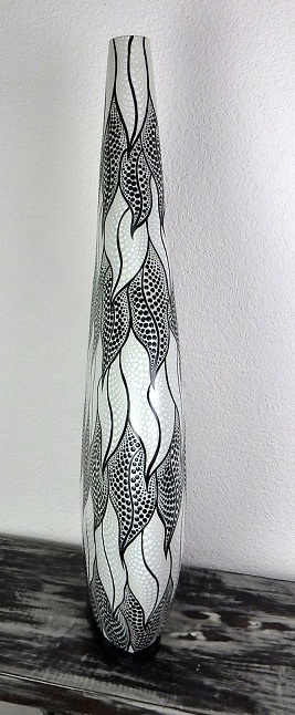 Stolná lampa SITA, černo-bílá,80 cm, ručně malovaná, Indonésie