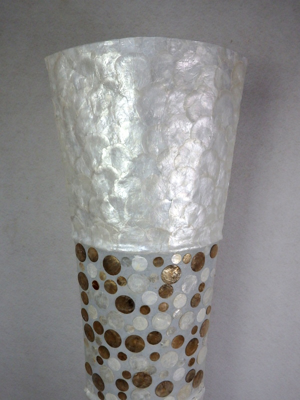 Stojací lampa PERLA bílá, pravá perleť, ruční práce