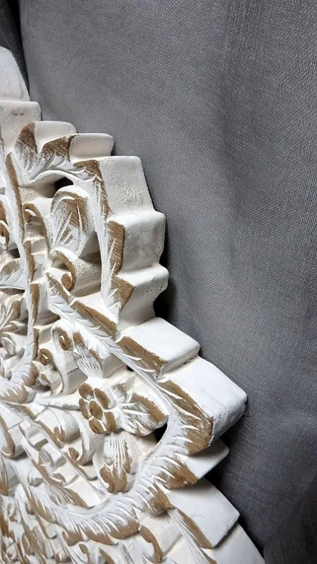 Závěsná dekorace Mandala béžová, teakové dřevo, 60 cm, ruční práce