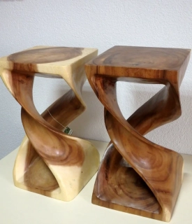 Odkladací stolek točený, výška 50 cm